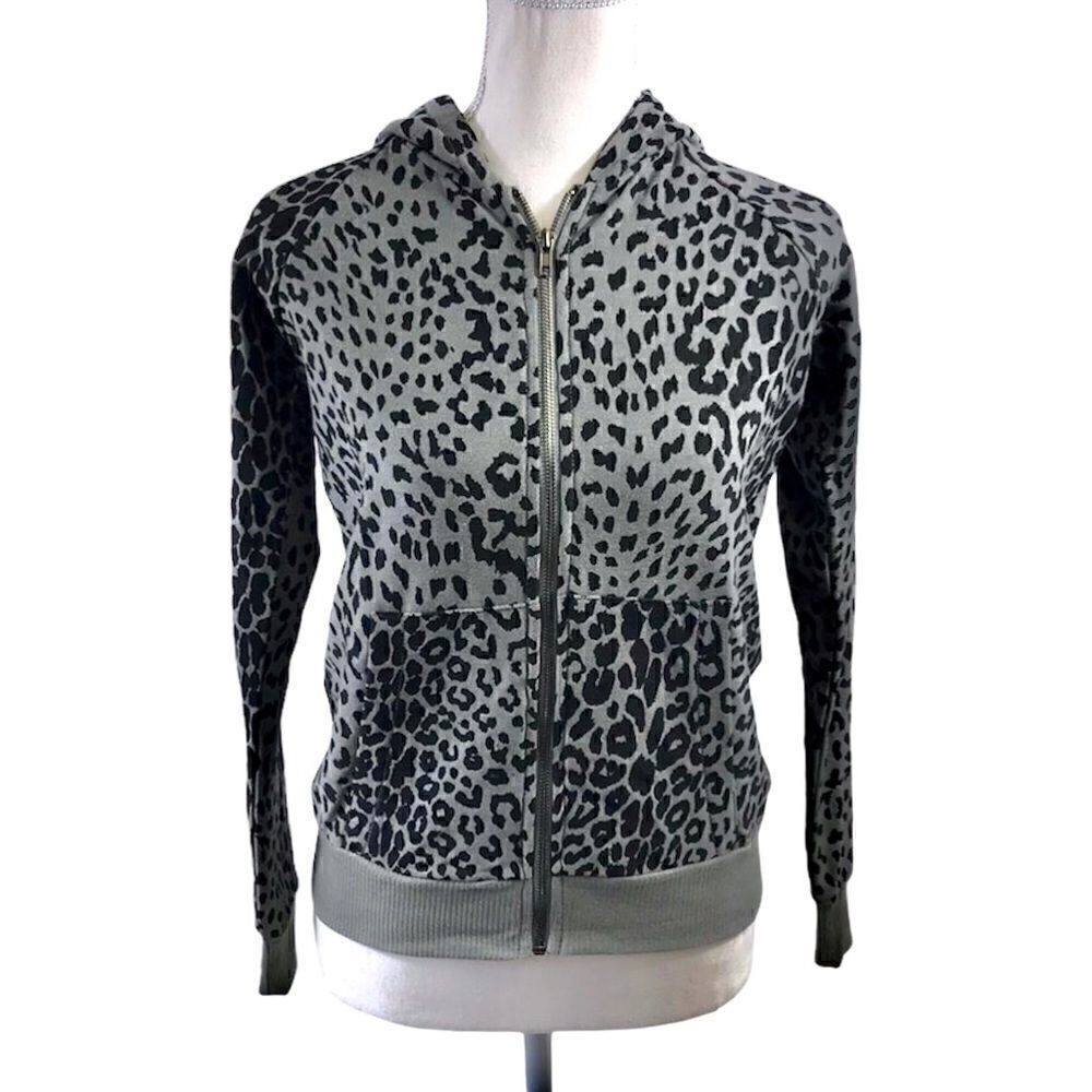 ChaserโLeopardโPrintโHoodieย SizeโXS